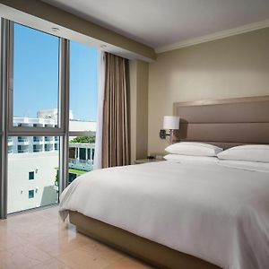 One-Bedroom King Suite City View