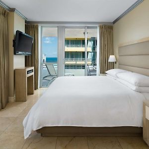 King Suite Mobility Access